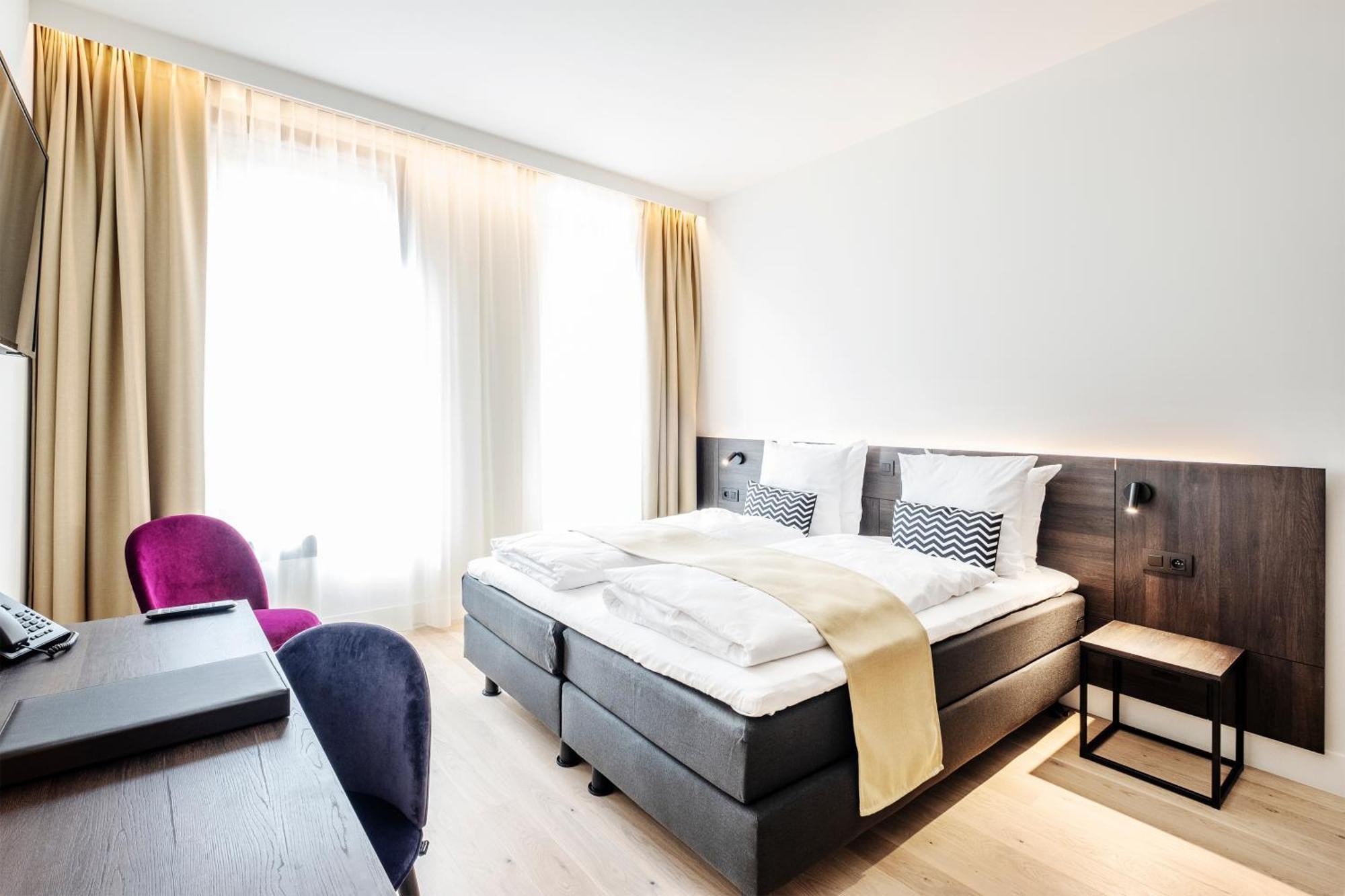 Corsendonk Turnova Hotel เทิร์นเฮาท์ ภายนอก รูปภาพ
